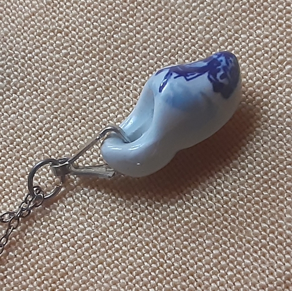 DELFT BLUE HANDMADE CLOG CHARM on 16" Sterling Chain - Picture 3 of 4